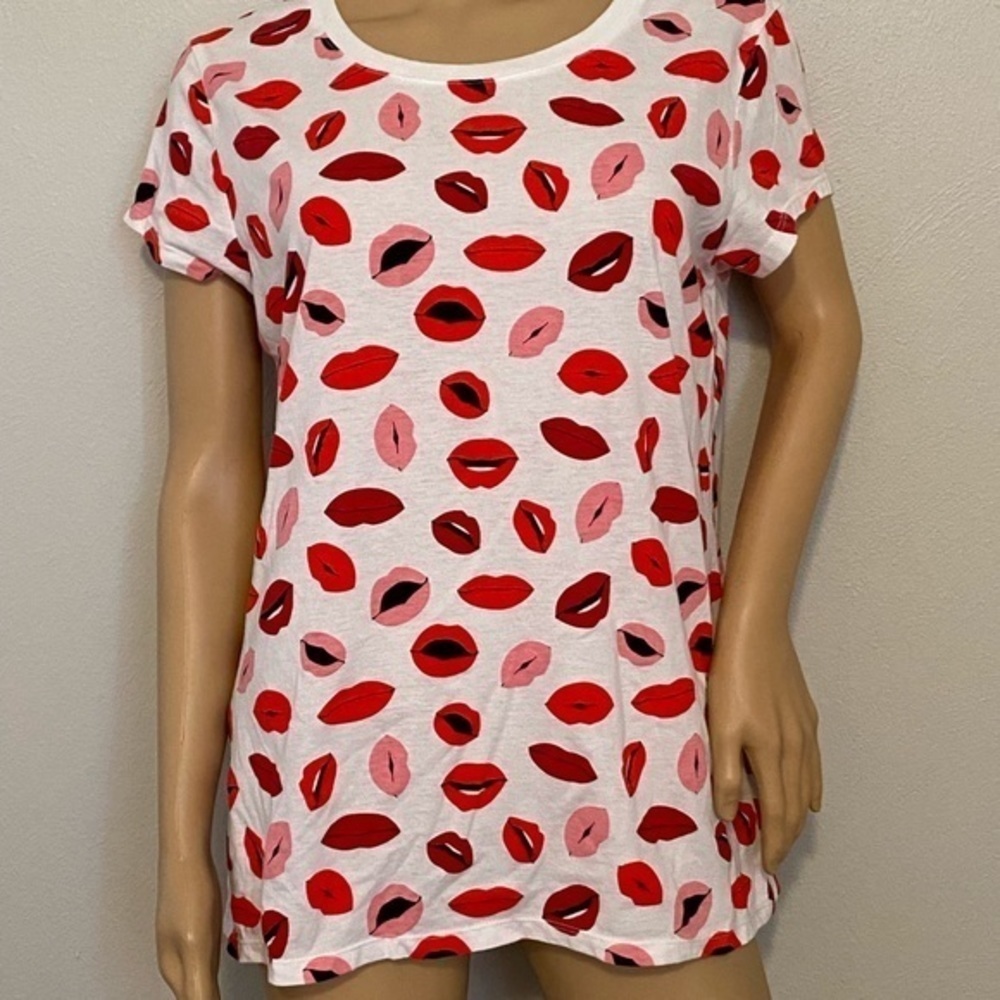 Wound up women’s shirt top lipstick size 3X